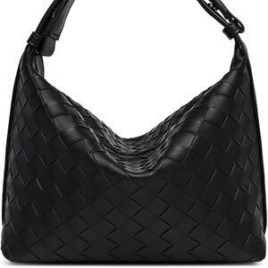 gixugo // woven leather bag